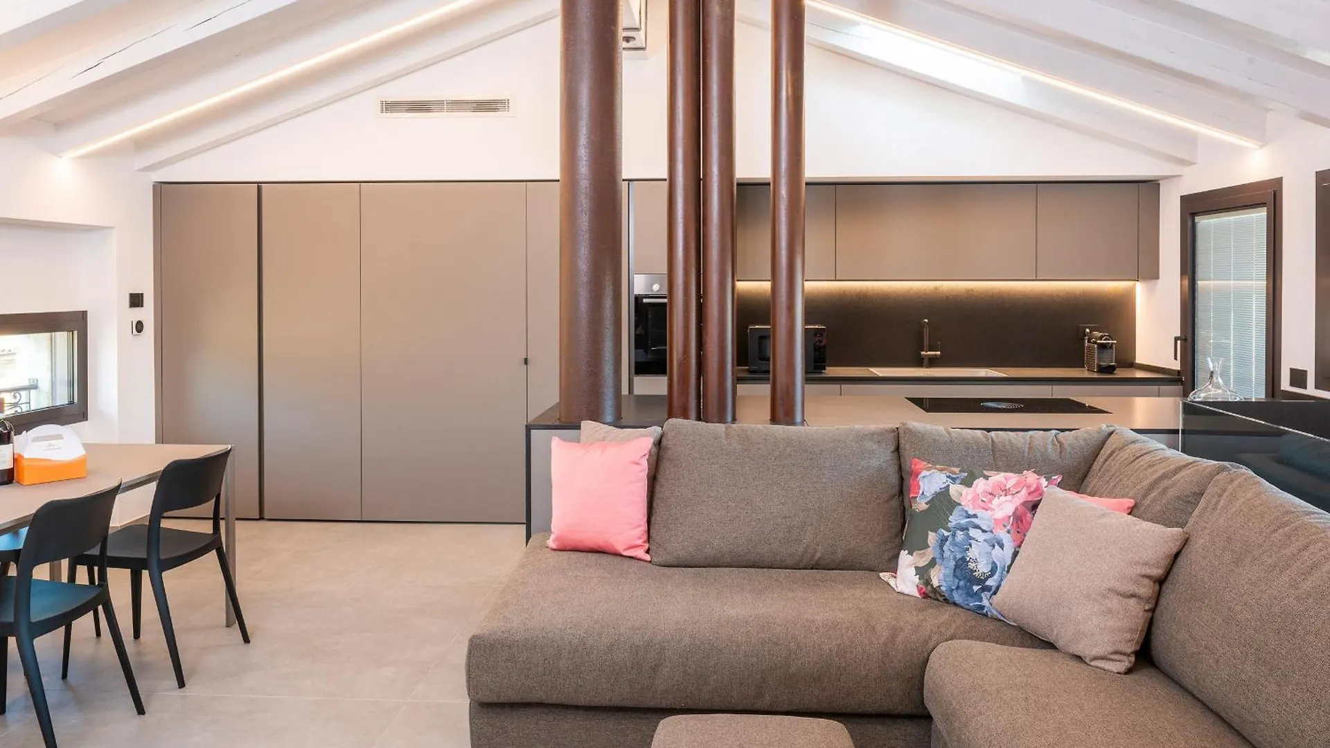Blumen Apartment Bardolino Italien