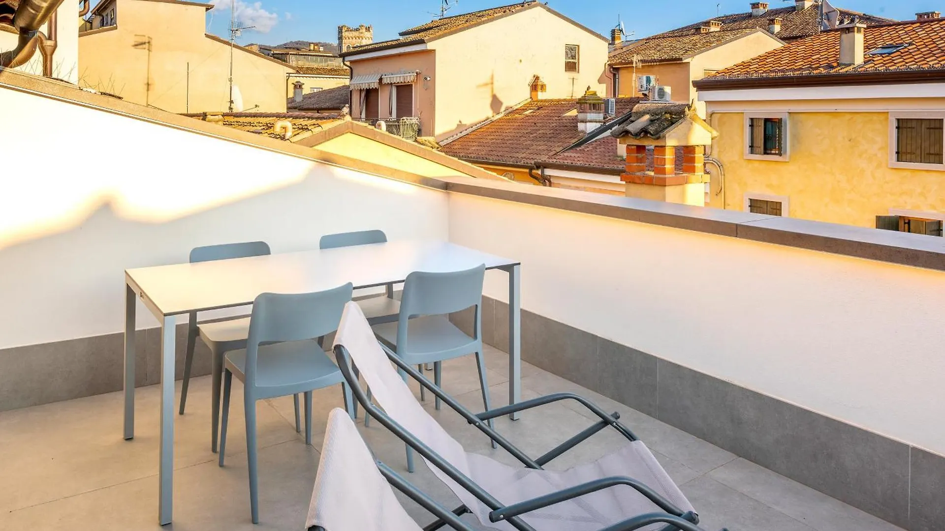Blumen Apartment Bardolino